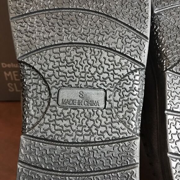 Wayland Square Slippers Deluxe Men's Memory Foam Size Small 6-7 Father's Day NEW - Picture 6 of 8